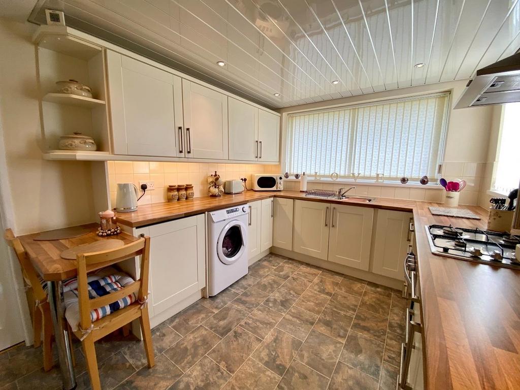 Dining kitchen