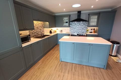 2 bedroom detached bungalow for sale, Towyn Way West, Abergele, LL22