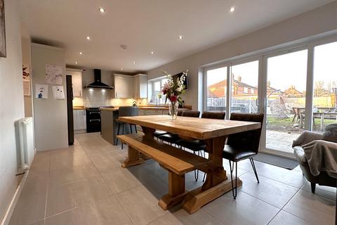 undefined, Long Lane, Farndon, Newark