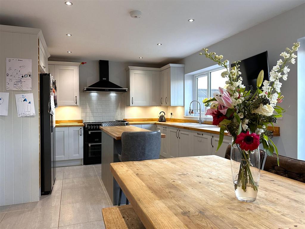 Dining Kitchen 981