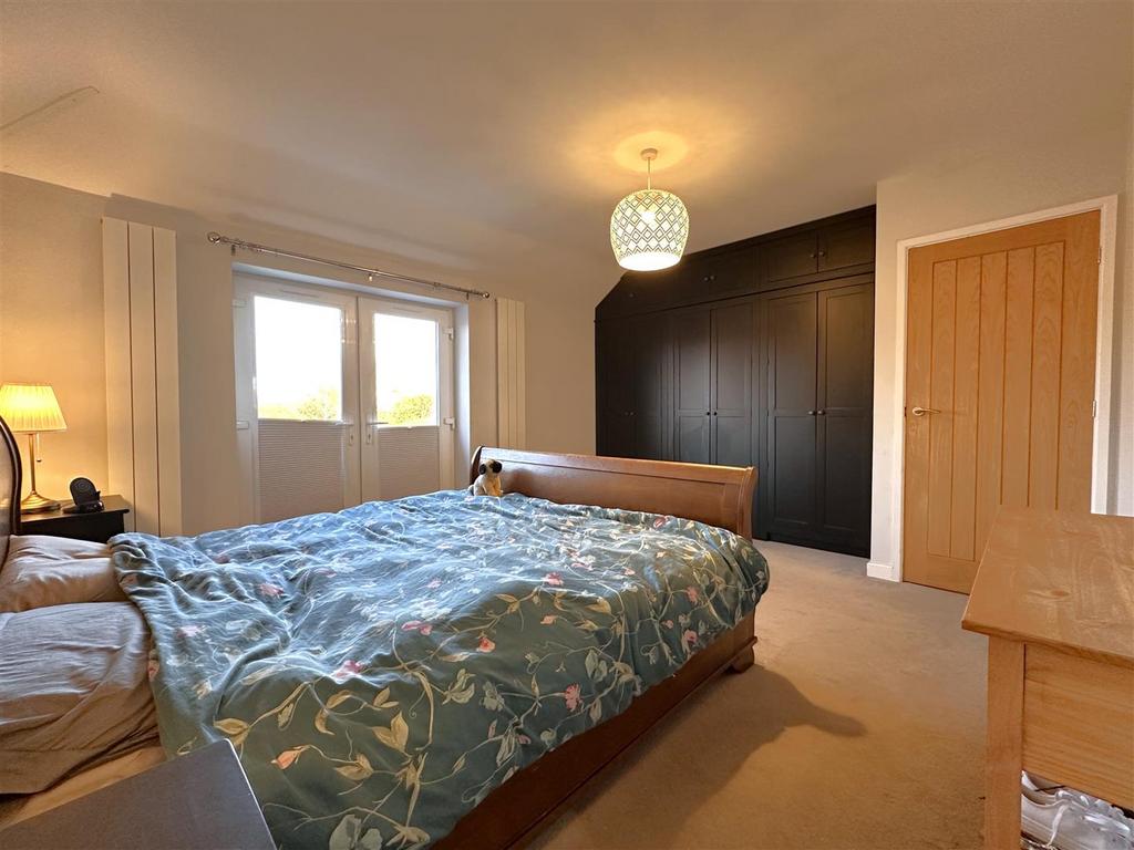 Bedroom One With Fitted Wardrobes 942