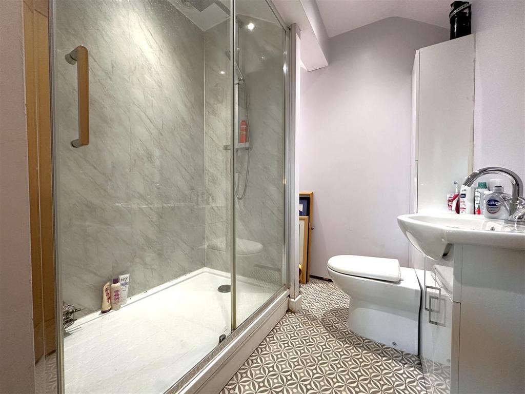 En-Suite Shower Room 949