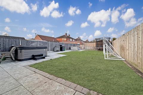 undefined, Long Lane, Farndon, Newark