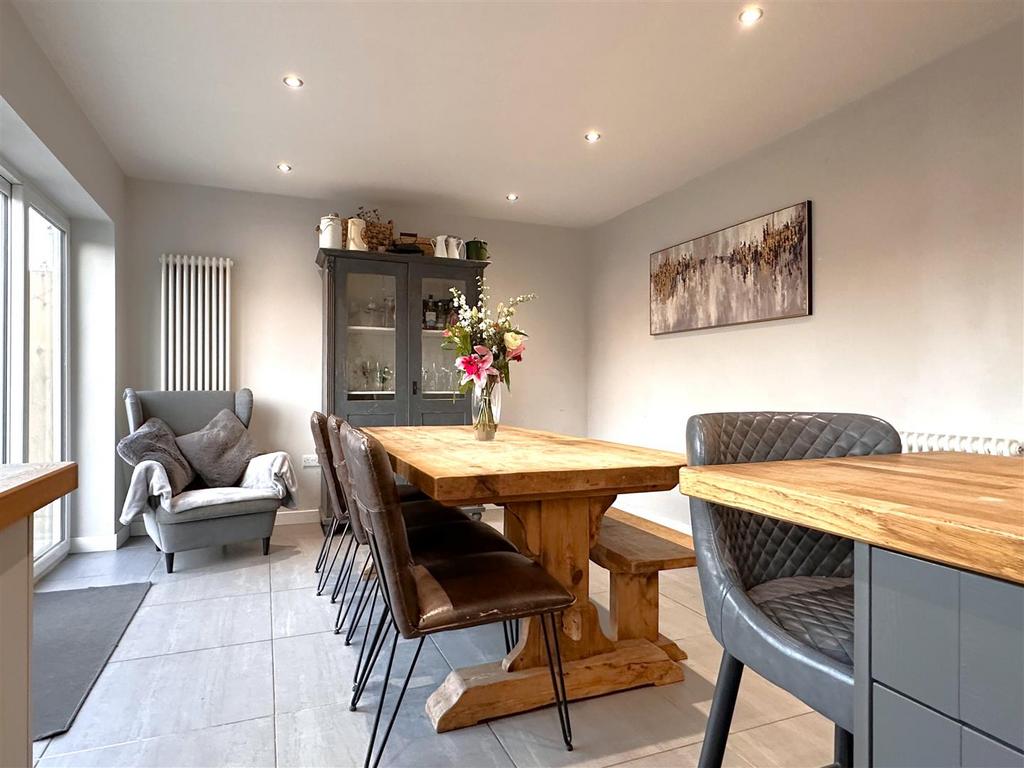 Living/Dining Area Out To Garden  997