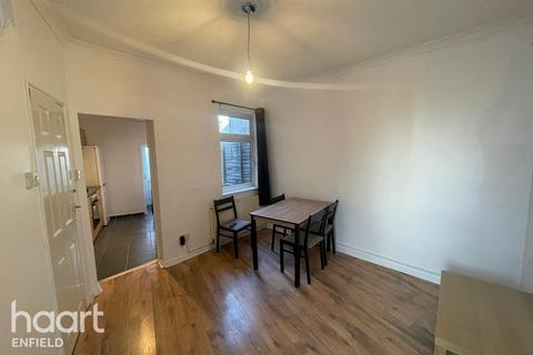 4 bedroom end of terrace house to rent, Bury Street, London