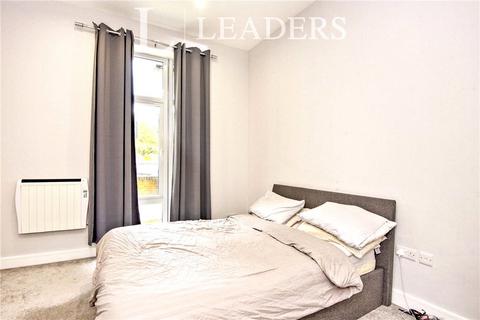 2 bedroom flat to rent, Victoria Avenue, SS2