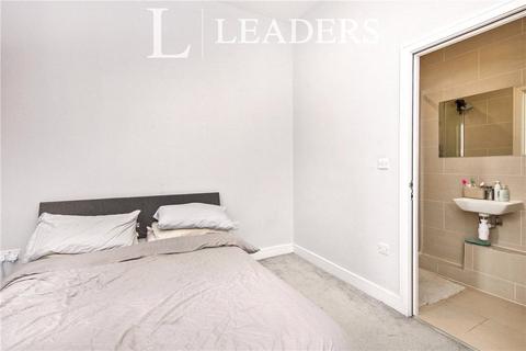 2 bedroom flat to rent, Victoria Avenue, SS2