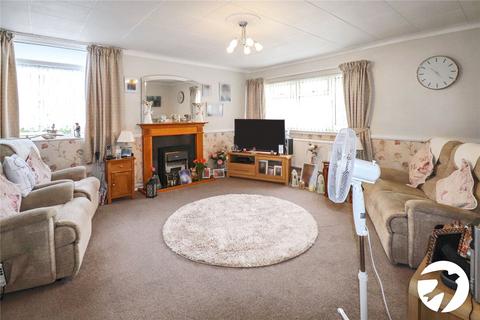3 bedroom flat for sale, Upper Park Road, Belvedere, DA17