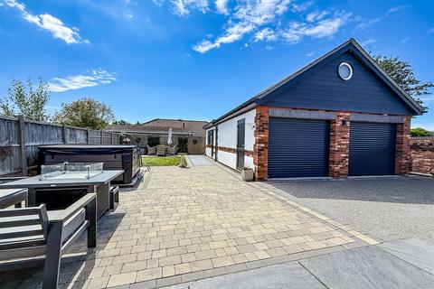 6 bedroom semi-detached house for sale, Orchard Grove, Portchester