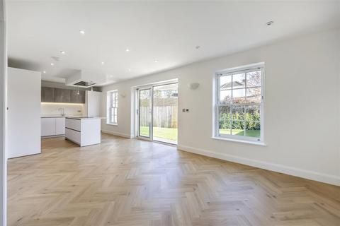 4 bedroom detached house for sale, London Road, Charlton Kings, Cheltenham