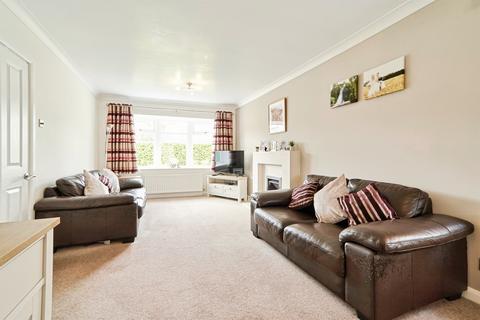 4 bedroom detached house for sale, Hoyle Court Road, Shipley BD17