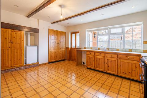 4 bedroom detached bungalow for sale, St. Johns Road, Tilney St. Lawrence, King's Lynn, Norfolk, PE34