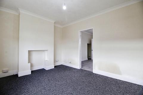 3 bedroom terraced house to rent, Emerson Avenue, Stainforth, DONCASTER