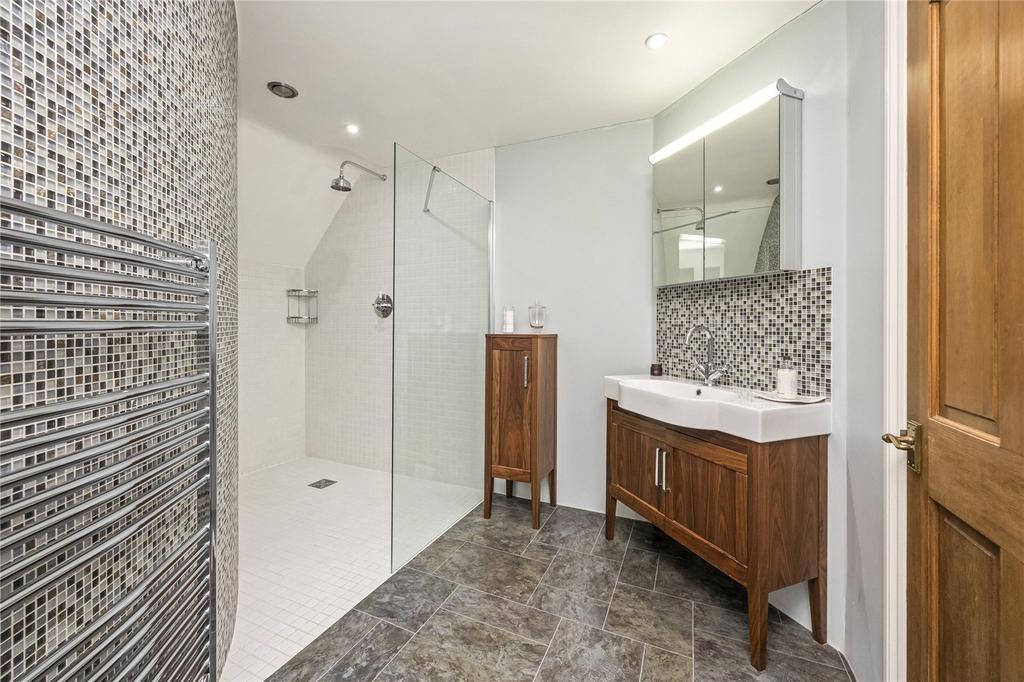 Bedroom One En Suite