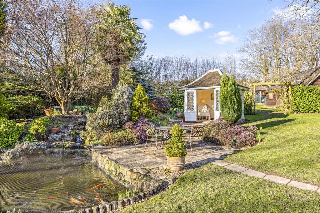 Pond & Summerhouse