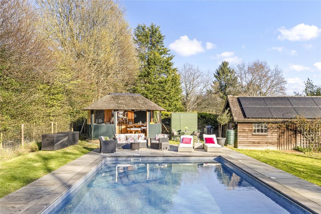Pool and Breeze Hut