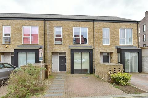 Thalia Way, Rochester, Kent