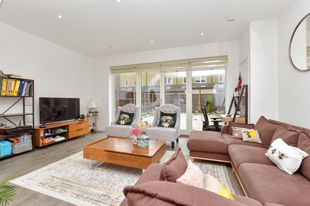 Kitchen/Living Area