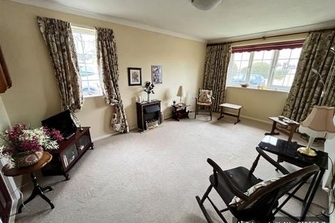 4 bedroom detached house for sale, Nightingale Road, Trowbridge BA14