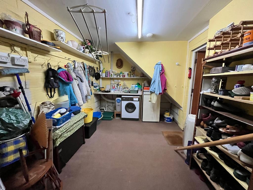 Garage / Utility Space