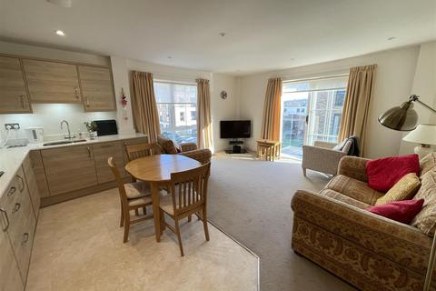 2 bedroom retirement property for sale, Fountain Way, Salisbury SP2