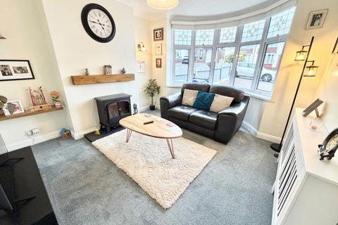 3 bedroom semi-detached house for sale, Trafalgar Road, Oldbury B69