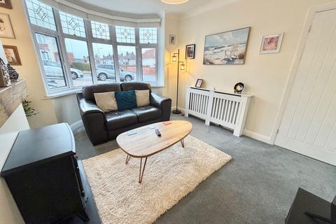 3 bedroom semi-detached house for sale, Trafalgar Road, Oldbury B69