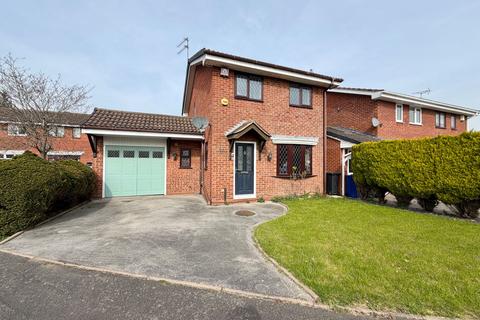 3 bedroom detached house for sale, Broomehill Close, Brierley Hill DY5