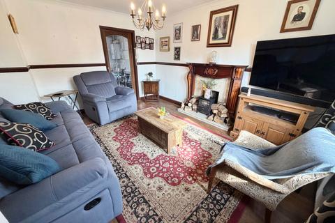 3 bedroom detached house for sale, Broomehill Close, Brierley Hill DY5