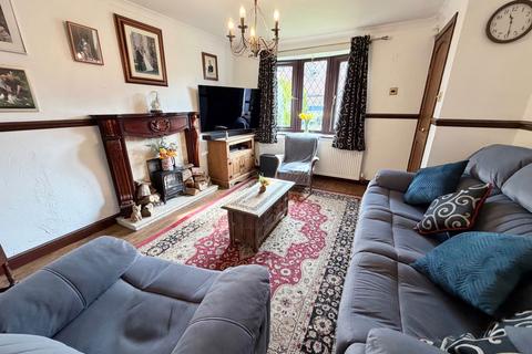3 bedroom detached house for sale, Broomehill Close, Brierley Hill DY5