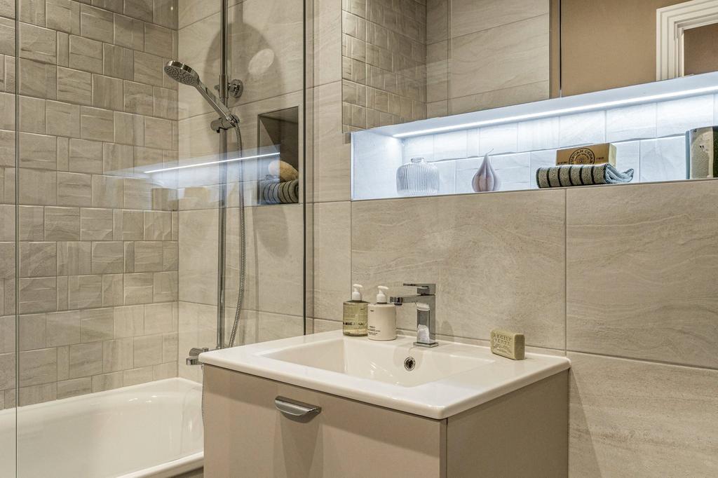Show Apartment