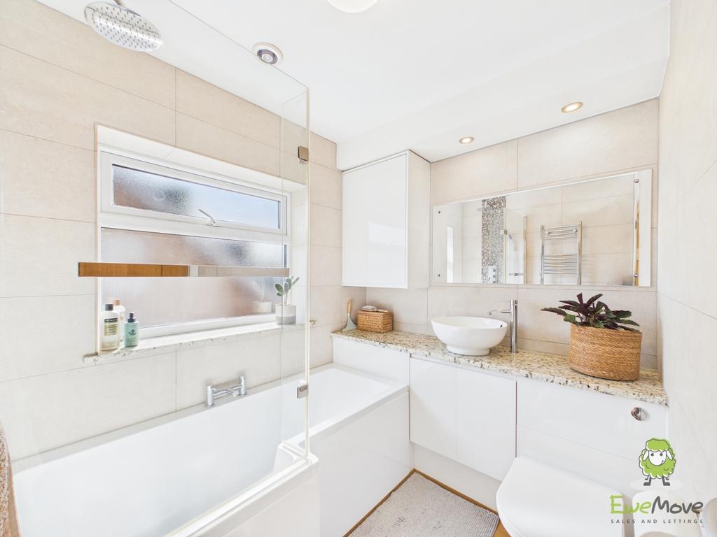 Bathroom Emilydimelow Ewemove Whitchurchand Nantwich