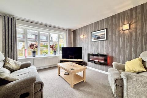 3 bedroom semi-detached house for sale, Foster Park Road, Bradford BD13