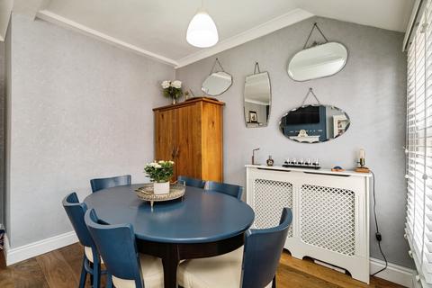 2 bedroom flat for sale, Prince of Wales Road, Cromer, Norfolk, NR27