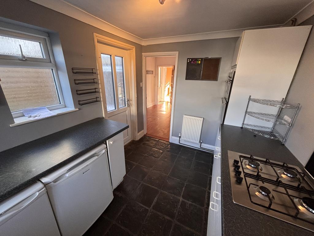 Spacious KItchen