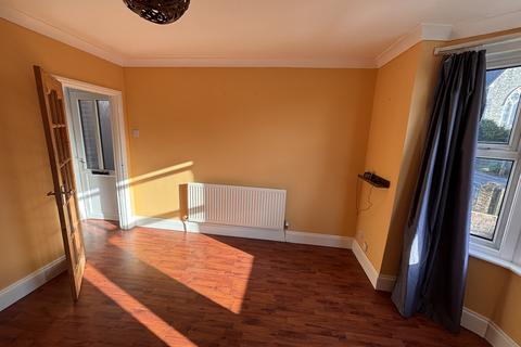 3 bedroom semi-detached house to rent, Weston Grove Road, Southampton SO19