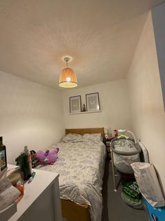 1 bedroom flat for sale, Tramway Avenue, London N9