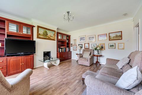 2 bedroom maisonette for sale, Bush Hill Road, London