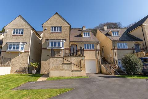 4 bedroom detached house for sale, Gardens View Close, Cross Keys, NP11