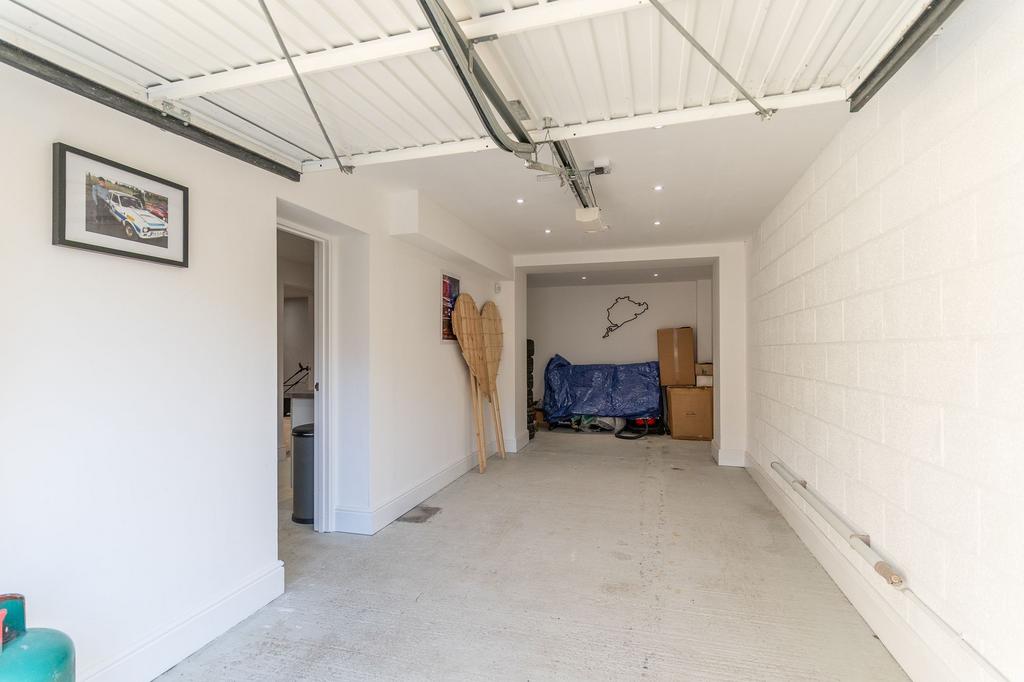 Basement/Garage