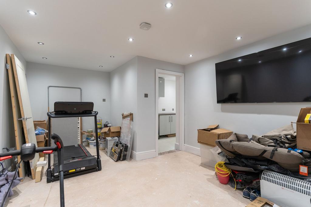 Basement/Garage