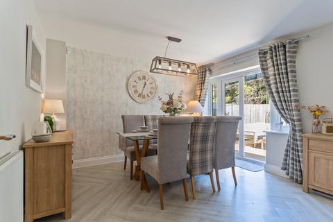 4 bedroom detached house for sale, Gardens View Close, Cross Keys, NP11