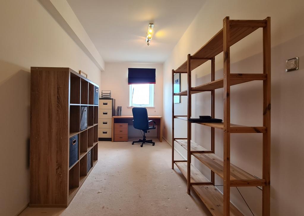 3 bedroom study