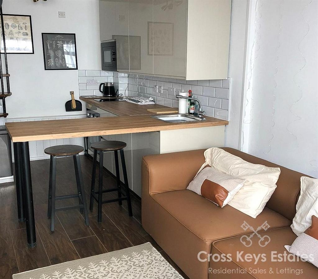 Sitting Room/Kitchen