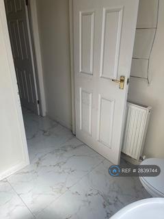 undefined, Waterloo, Waterloo, L22