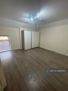 undefined, Waterloo, Waterloo, L22