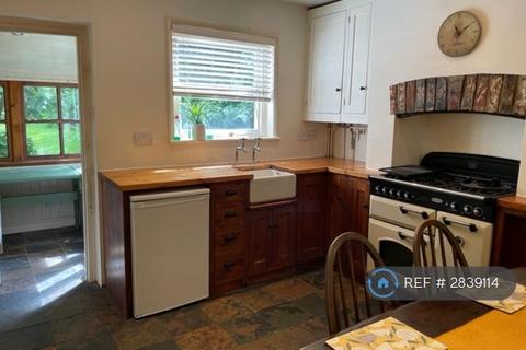 2 bedroom semi-detached house to rent, High Street, Fordwich, Canterbury, CT2
