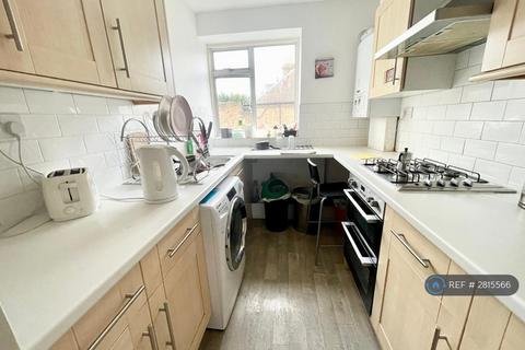 3 bedroom flat to rent, Pamlion Court, London, N4