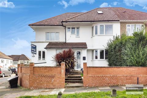 3 bedroom apartment to rent, Townsend Lane, Kingsbury London NW9