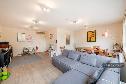 2 bedroom flat to rent, Waverley Court, London, NW3